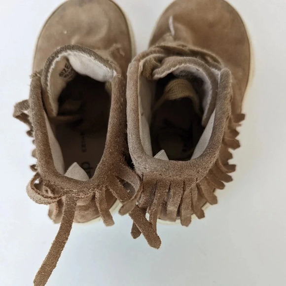 Gap Suede Fringe Boots- 8 - Picture 5 of 7